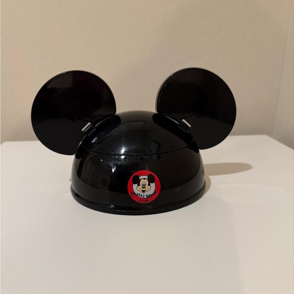 Mickey Mouse hat Disneyland container